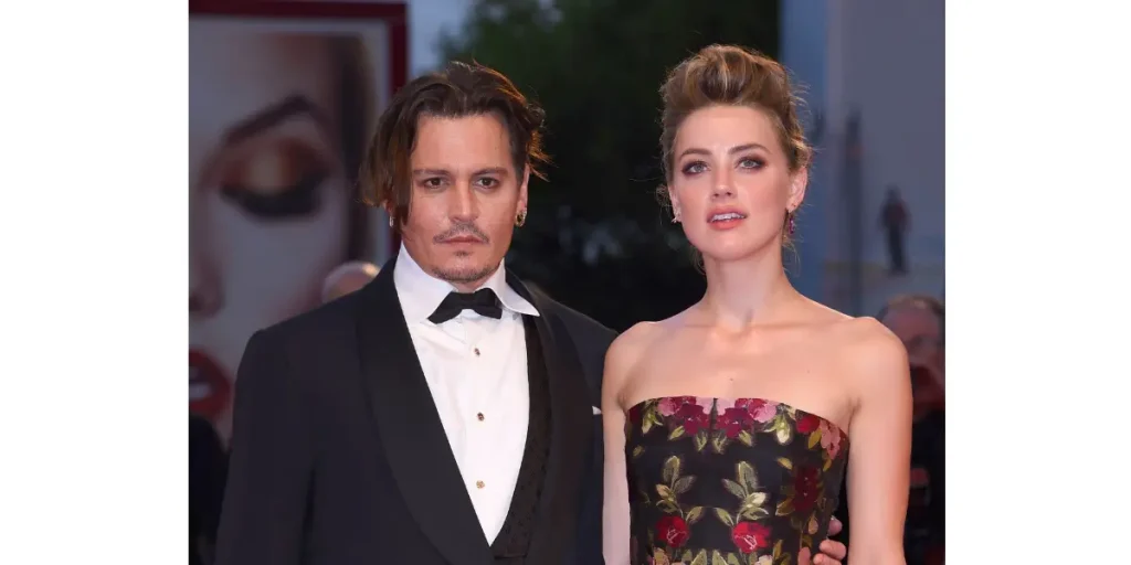 強尼戴普（Johnny Depp）與安柏赫德（Amber Heard）